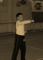 Удар вперёд кулаком (чун цюань)