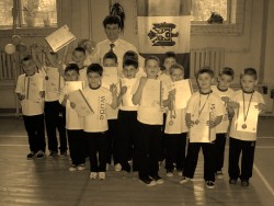 Счастливые тренер и ученики